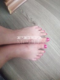 Feet modelka