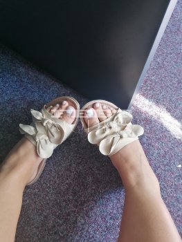 Feet modelka