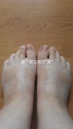 Feet modelka