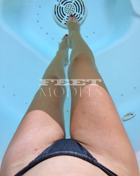 Feet modelka