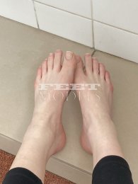 Feet modelka