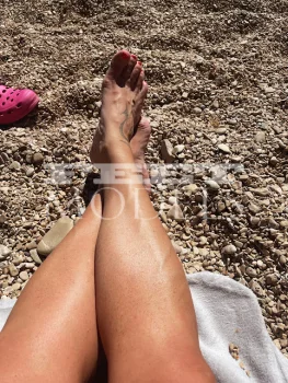 Feet modelka
