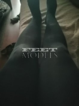Feet modelka