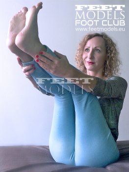 Feet modelka
