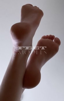 Feet modelka