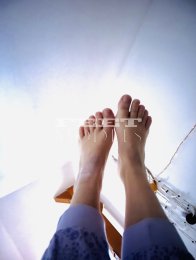 Feet modelka