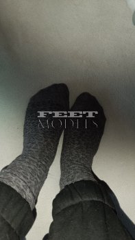 Feet modelka