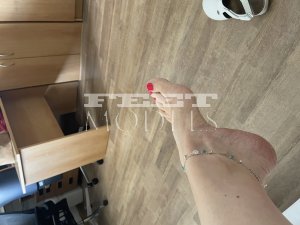 Feet modelka