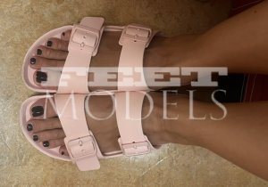 Feet modelka