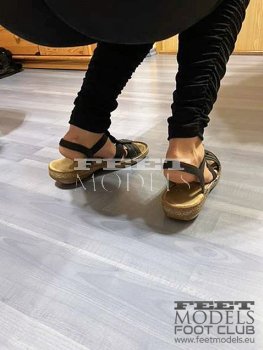 Feet modelka