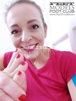 Feet modelka